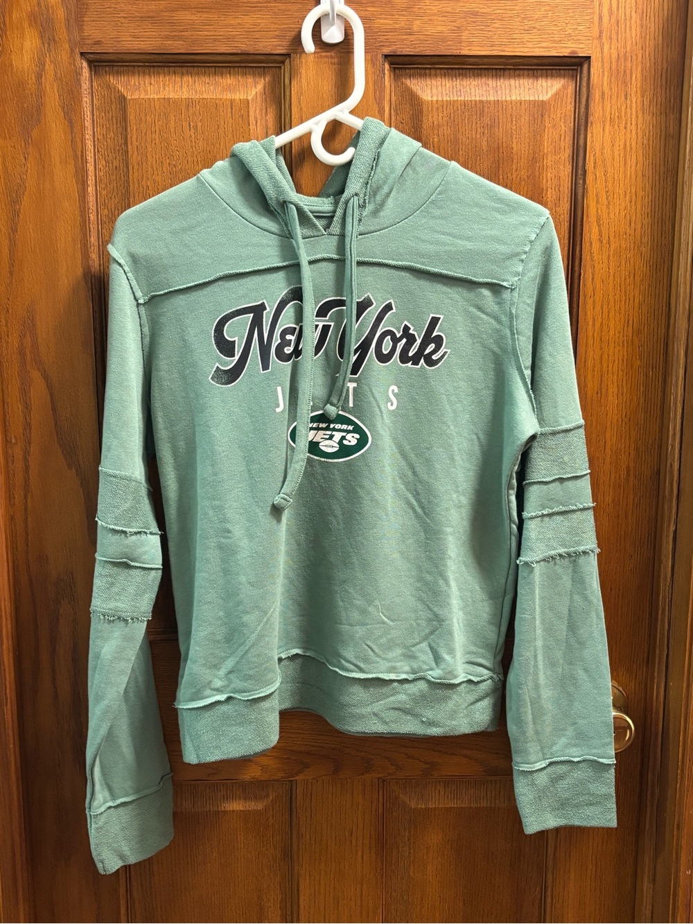 NFL Team Apparel Women’s New York Jets Distressed Raw Hem Cropped Hoodie - Sz S